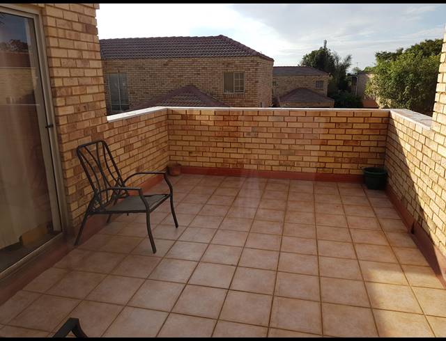 3 BEDROOM DUPLEX TO LET IN HONEYDEW